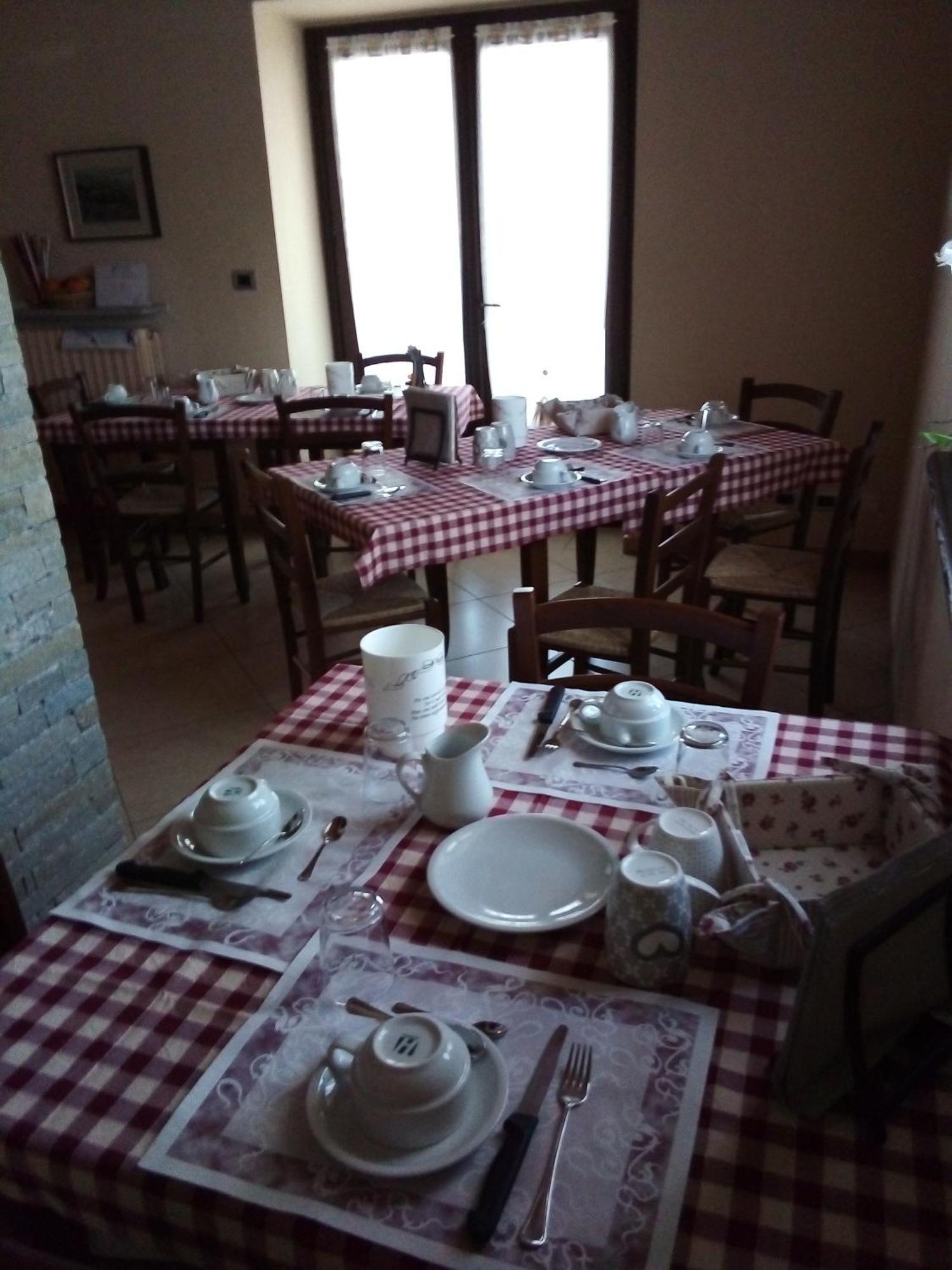 Agriturismo Ai Prüsot Bagnolo Piemonte Exterior foto